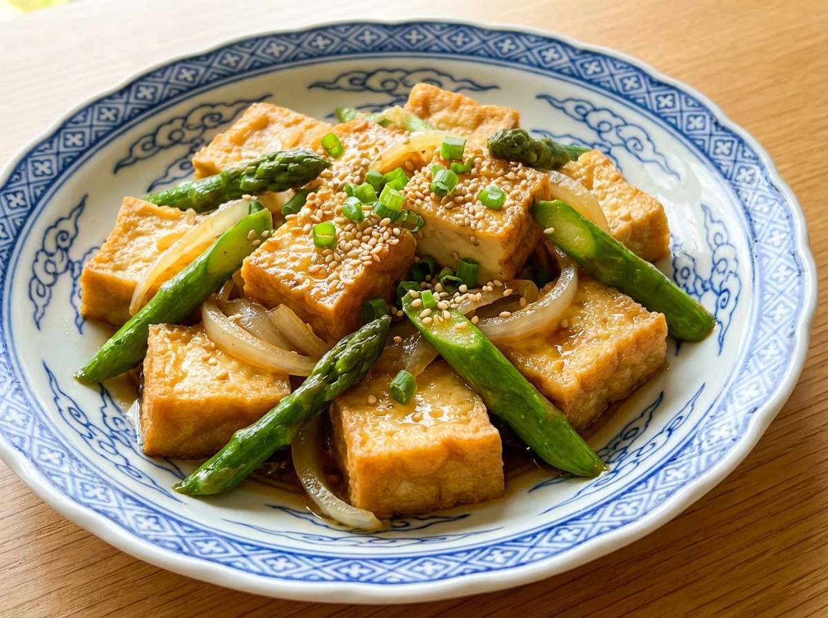 厚揚げとアスパラのめんつゆ節約蒸し