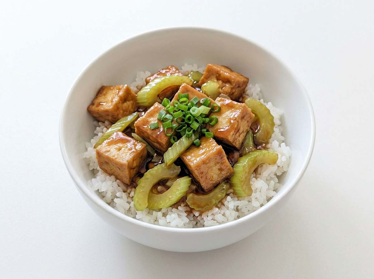 厚揚げとセロリのオイスターソース丼