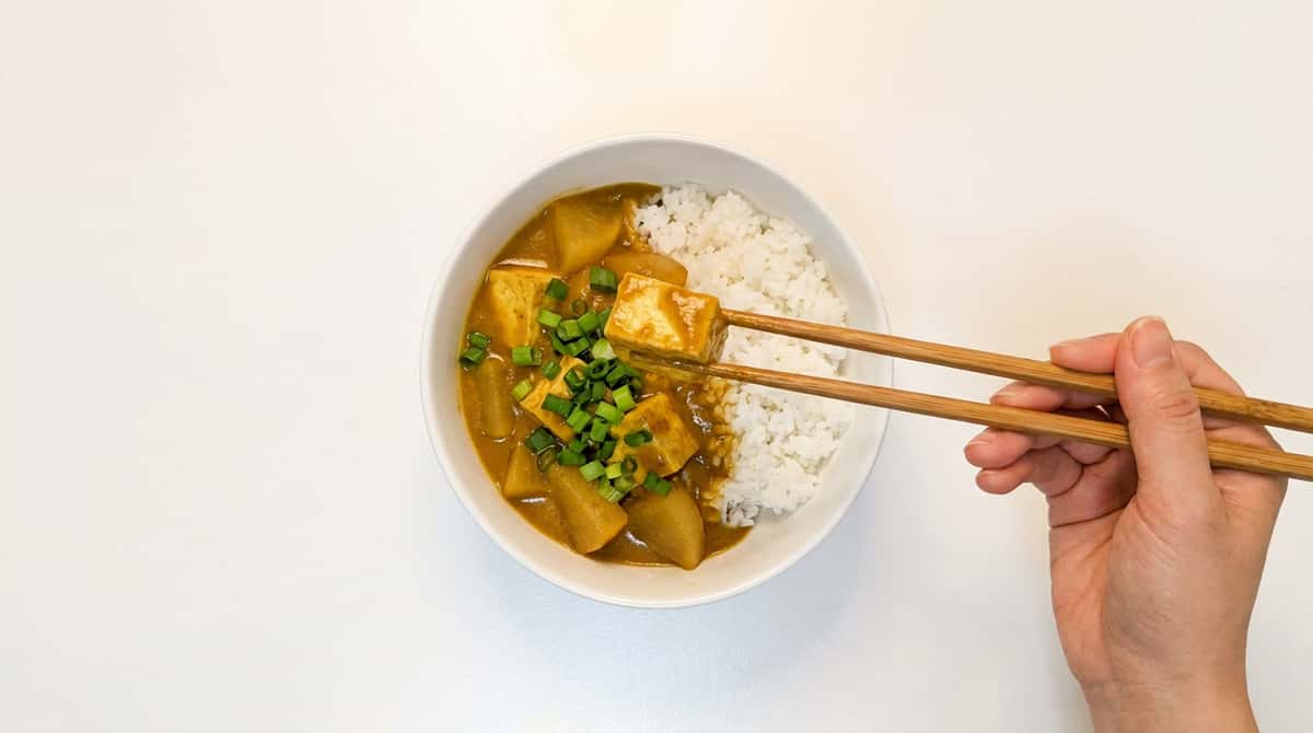 厚揚げと大根のスパイシーカレー丼（完成イメージ）