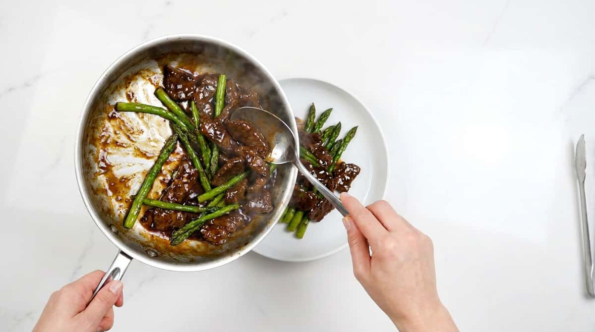 牛こま切れ肉とアスパラのオイスター煮（完成イメージ）
