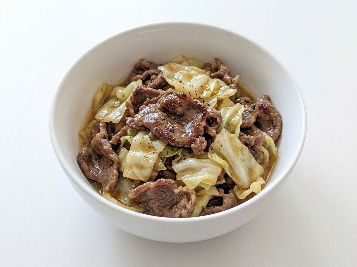 牛こまとキャベツのコンソメバター焼き