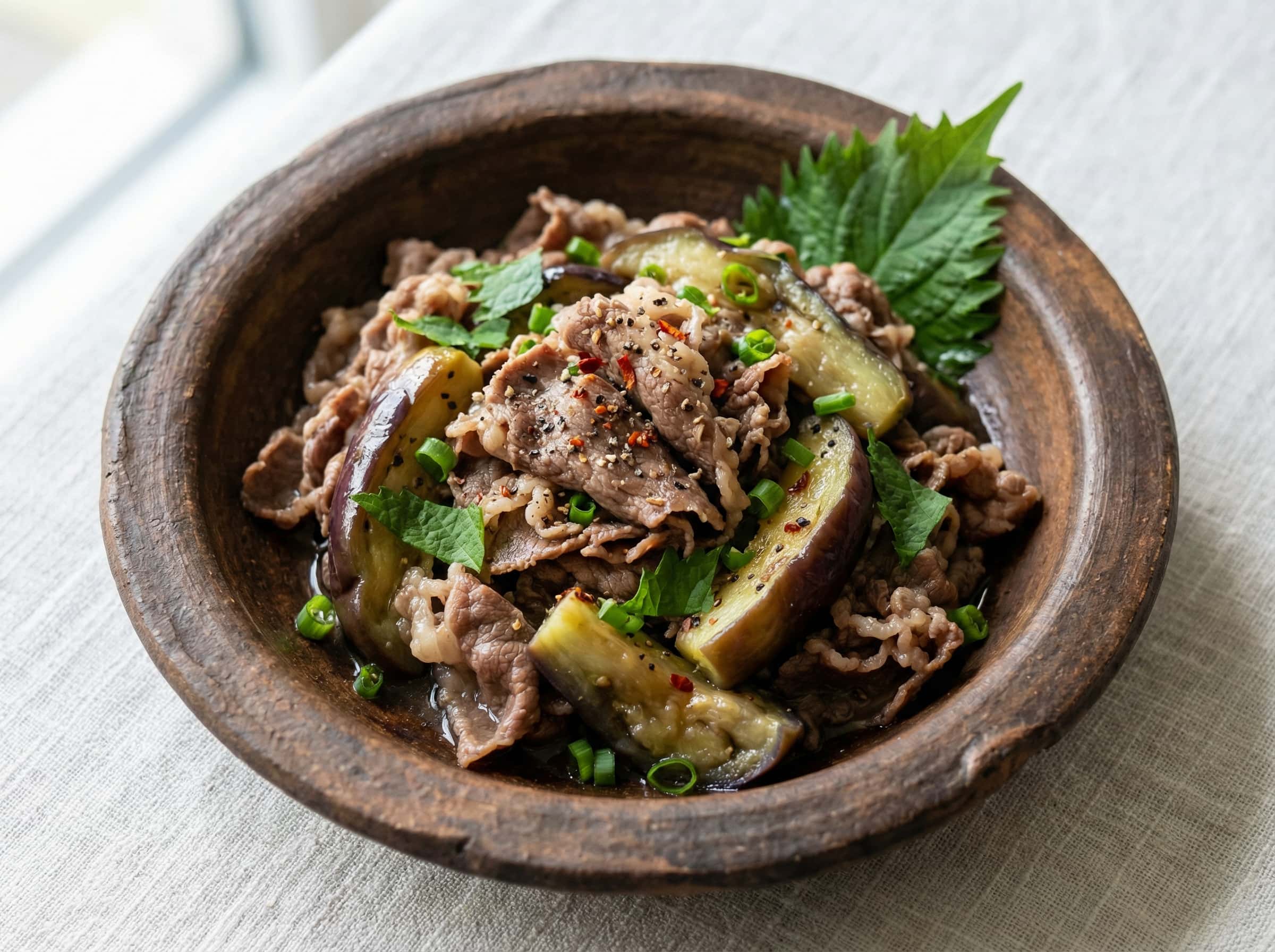 牛こまとなすの塩こしょうピリ辛蒸し