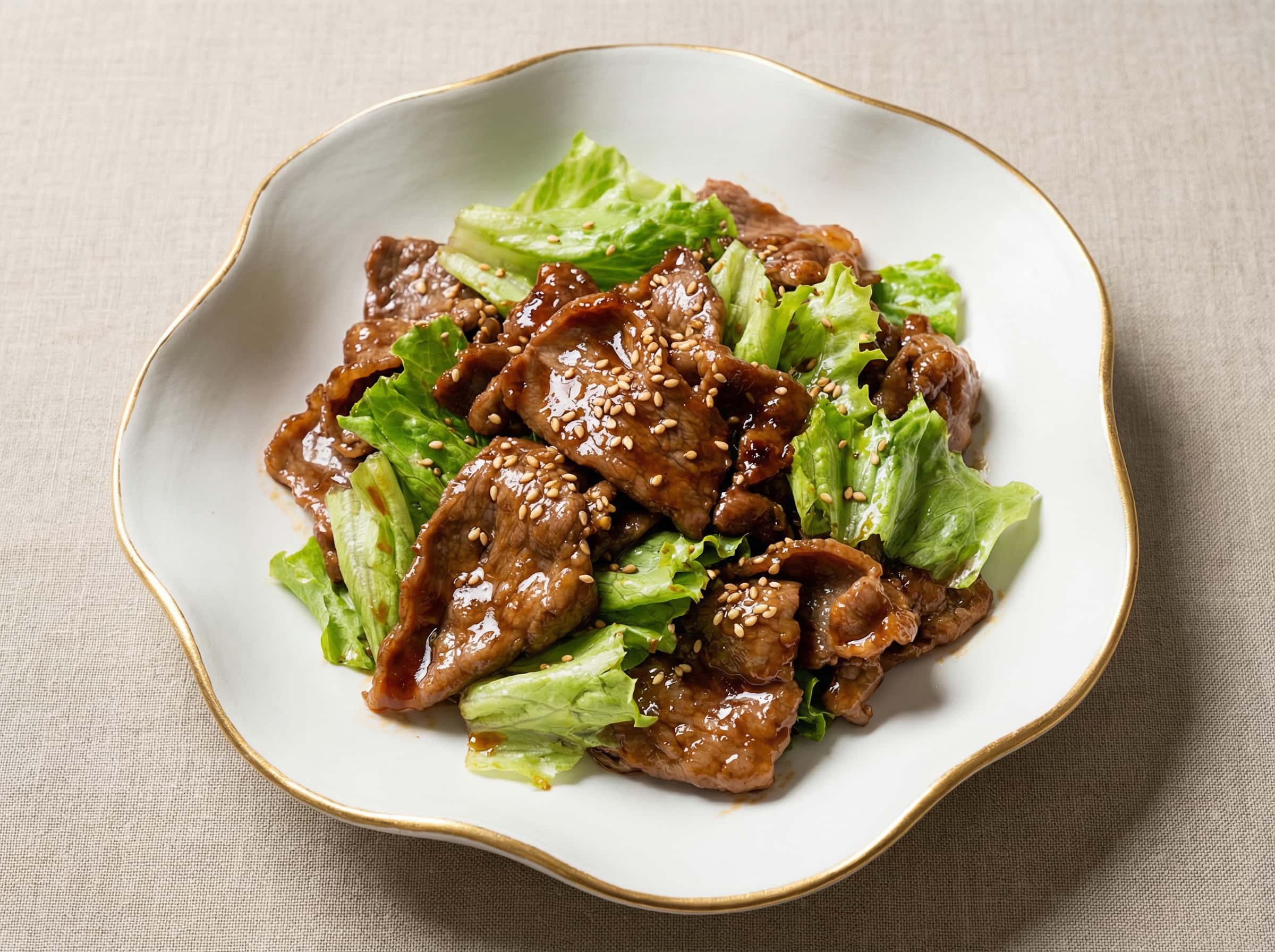 牛こまとレタスの焼肉タレ焼き