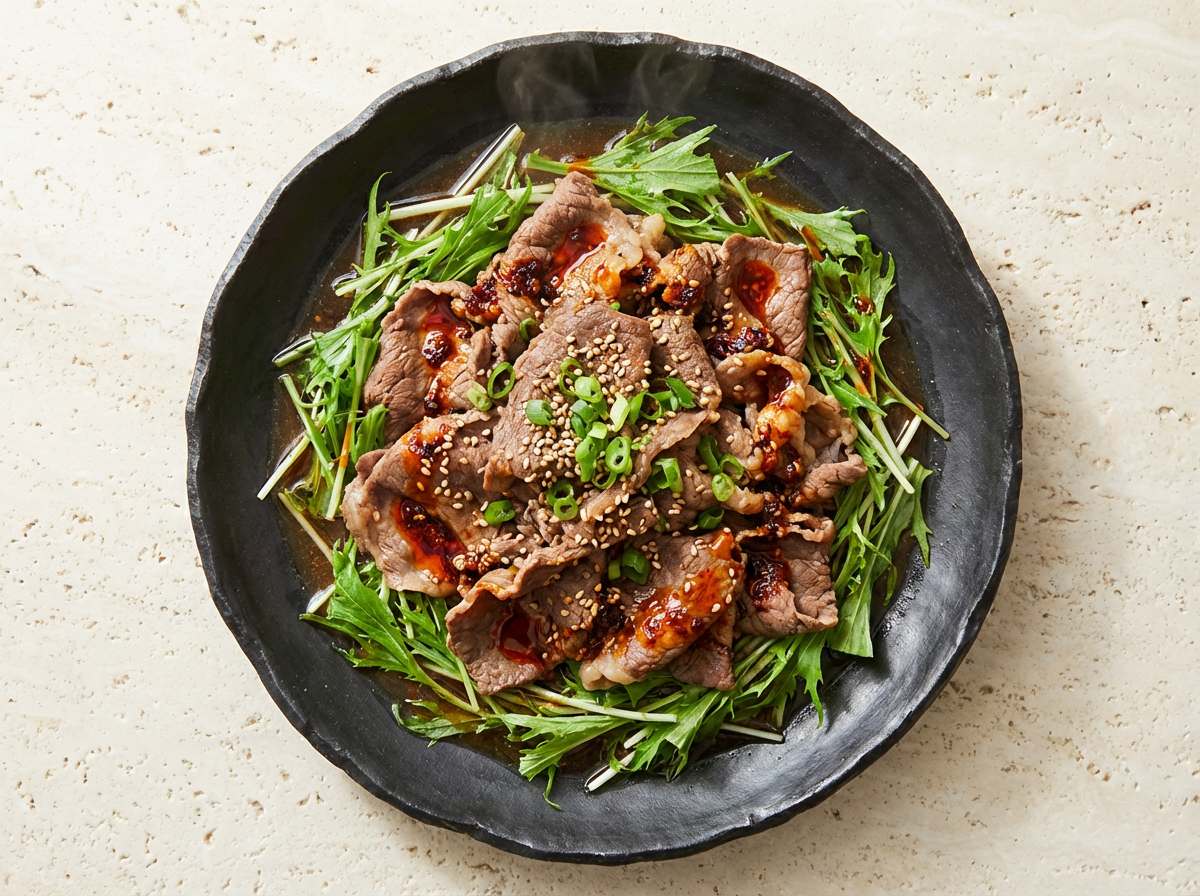 牛こま切れと水菜のめんつゆピリ辛レンジ蒸し