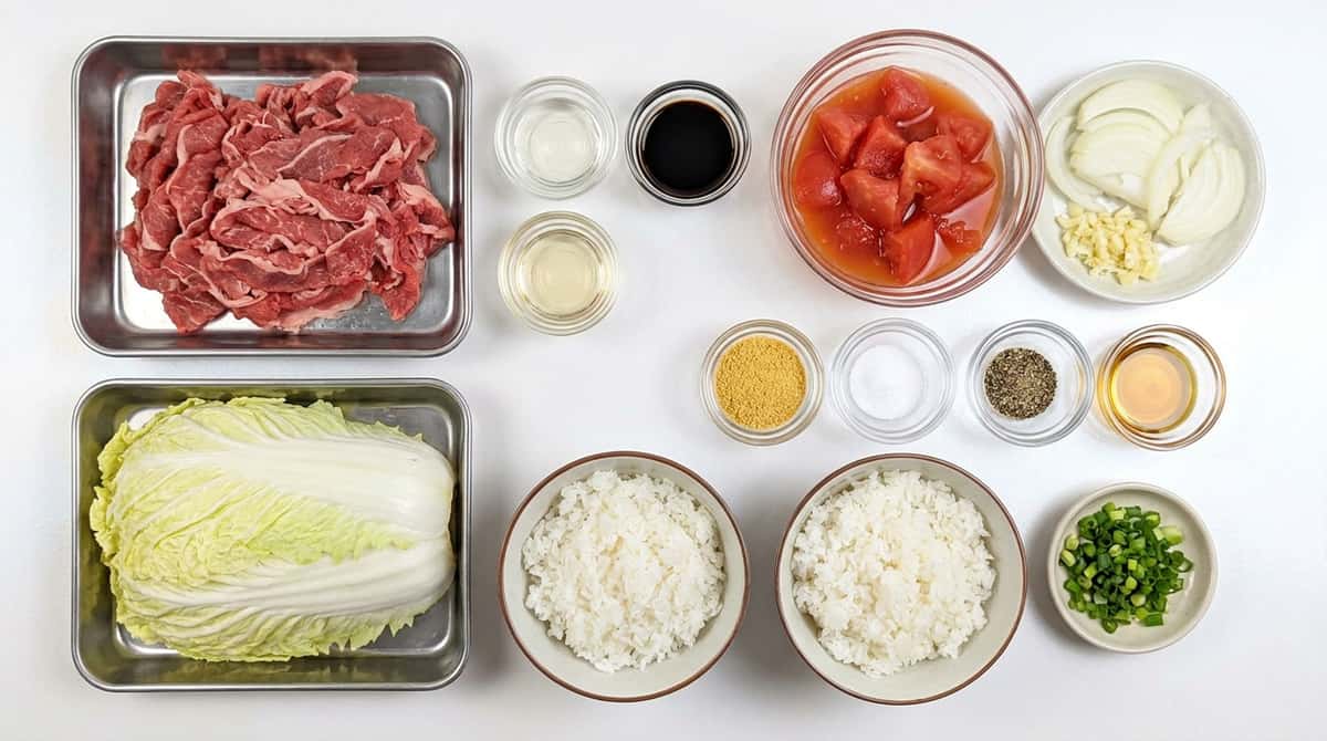 牛こま切れ肉と白菜のトマト缶丼（材料）