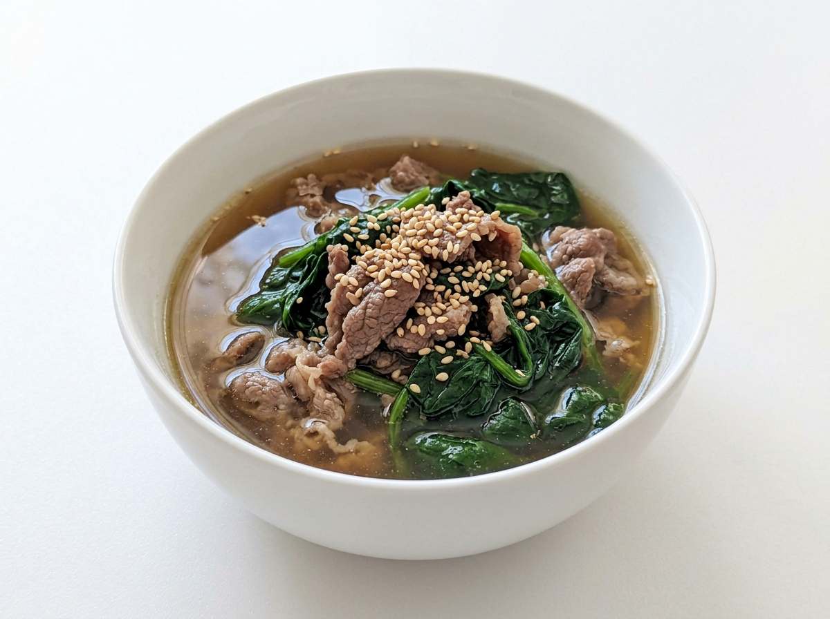 牛こまとほうれん草のめんつゆ煮