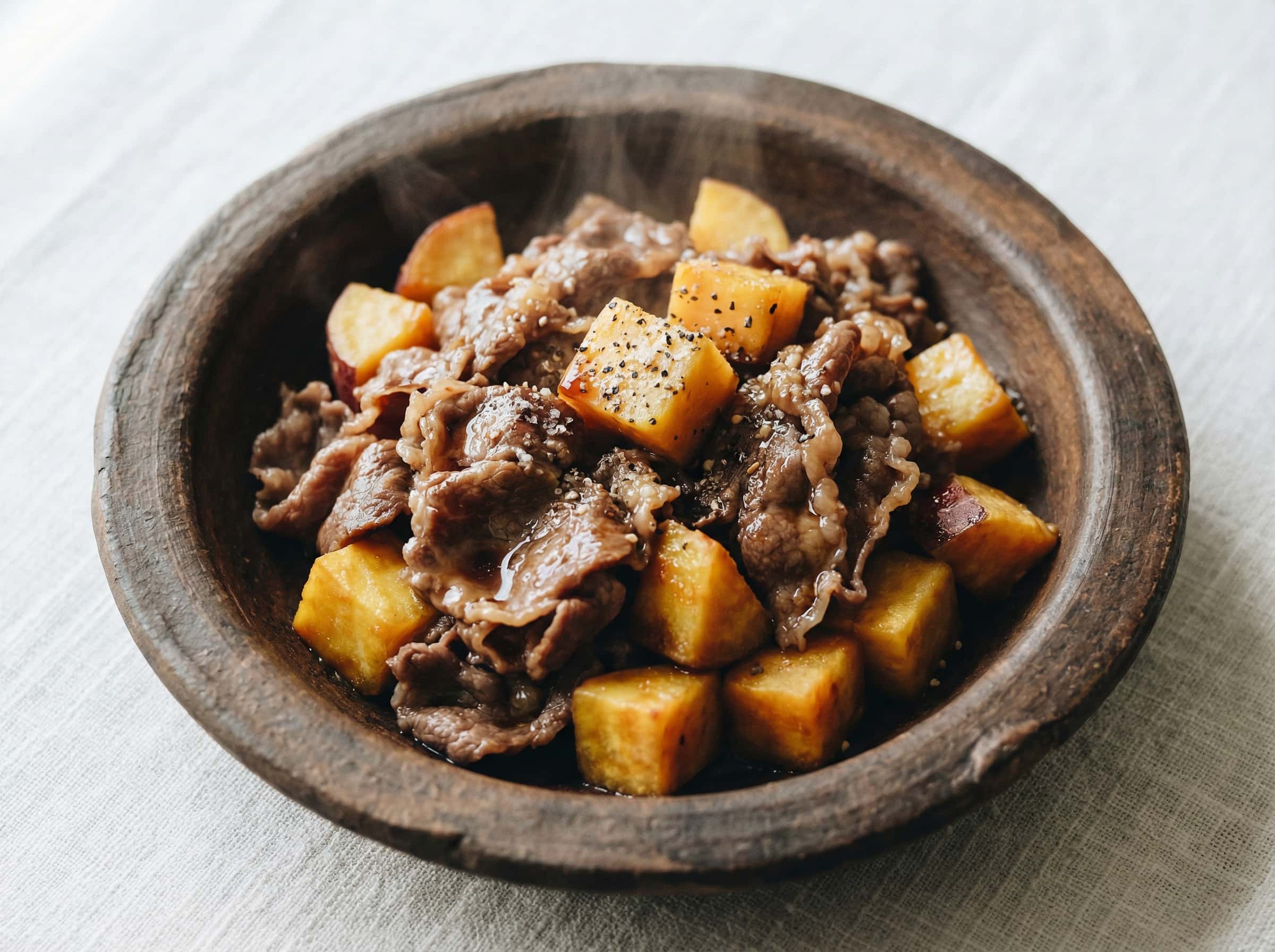 牛こまとさつまいものごま油レンジ蒸し