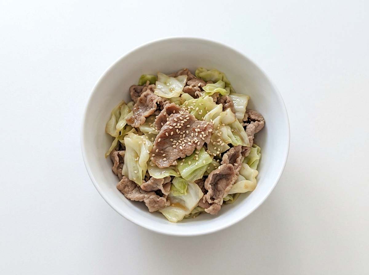 牛薄切り肉とキャベツの鶏ガラ塩だれ焼き