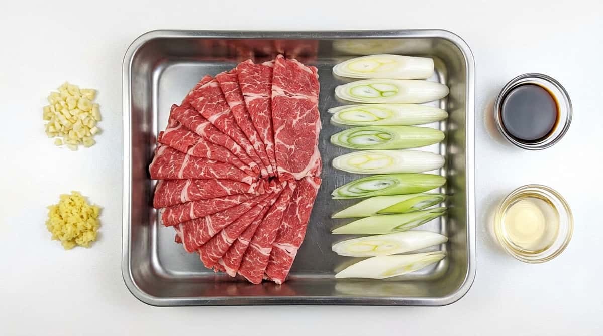 牛薄切り肉と長ねぎのごま油旨煮（材料）