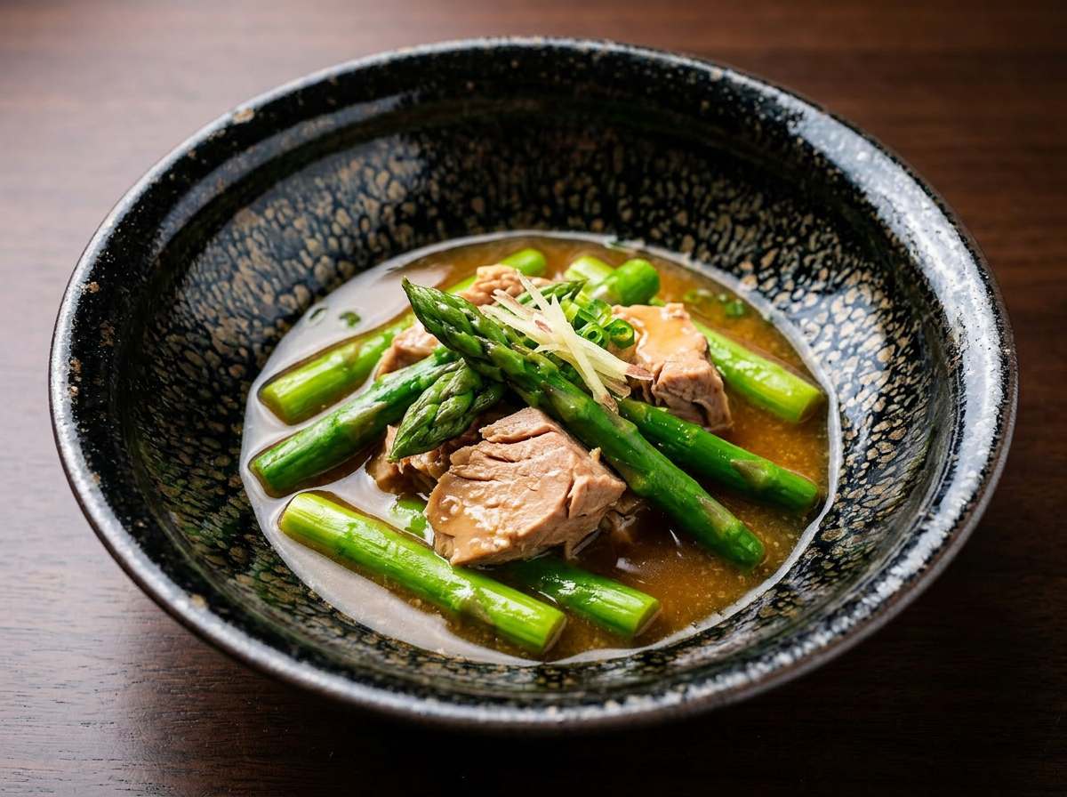 ツナ缶とアスパラの味噌煮