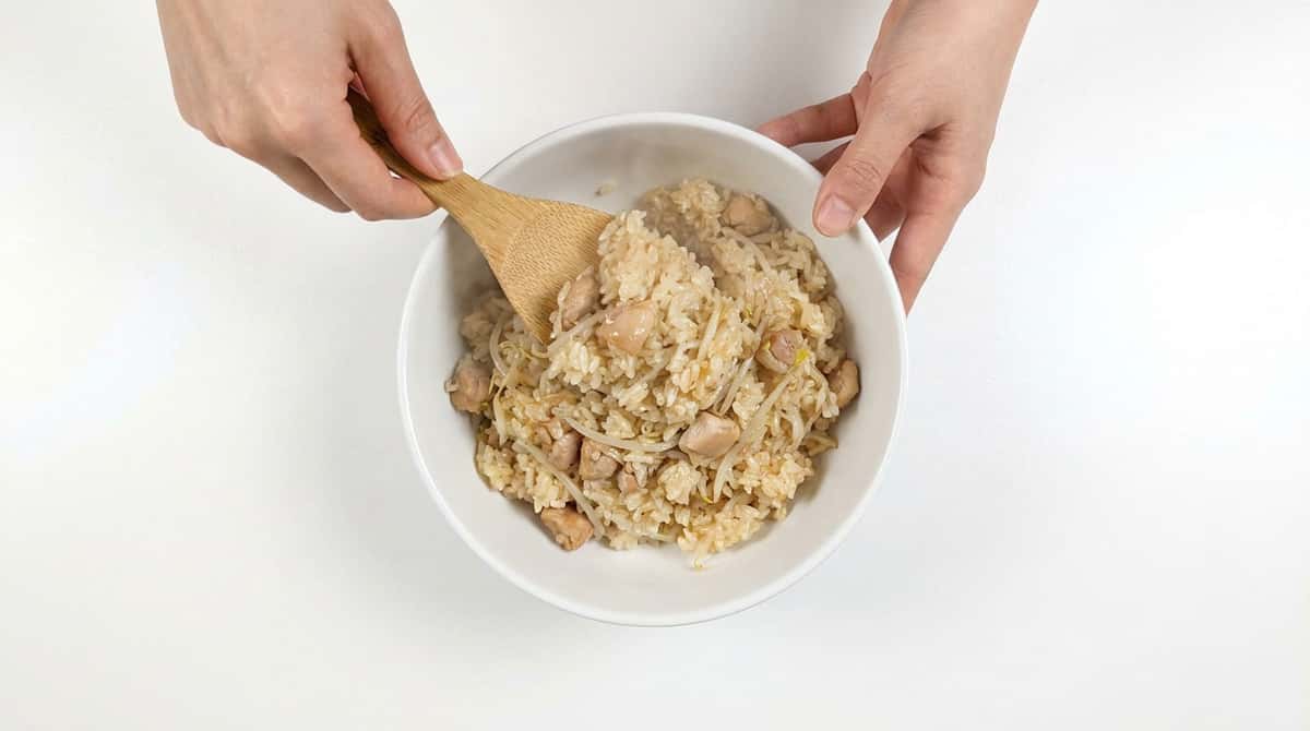 鶏むね肉ともやしのマヨネーズ炊き込みご飯（完成イメージ）