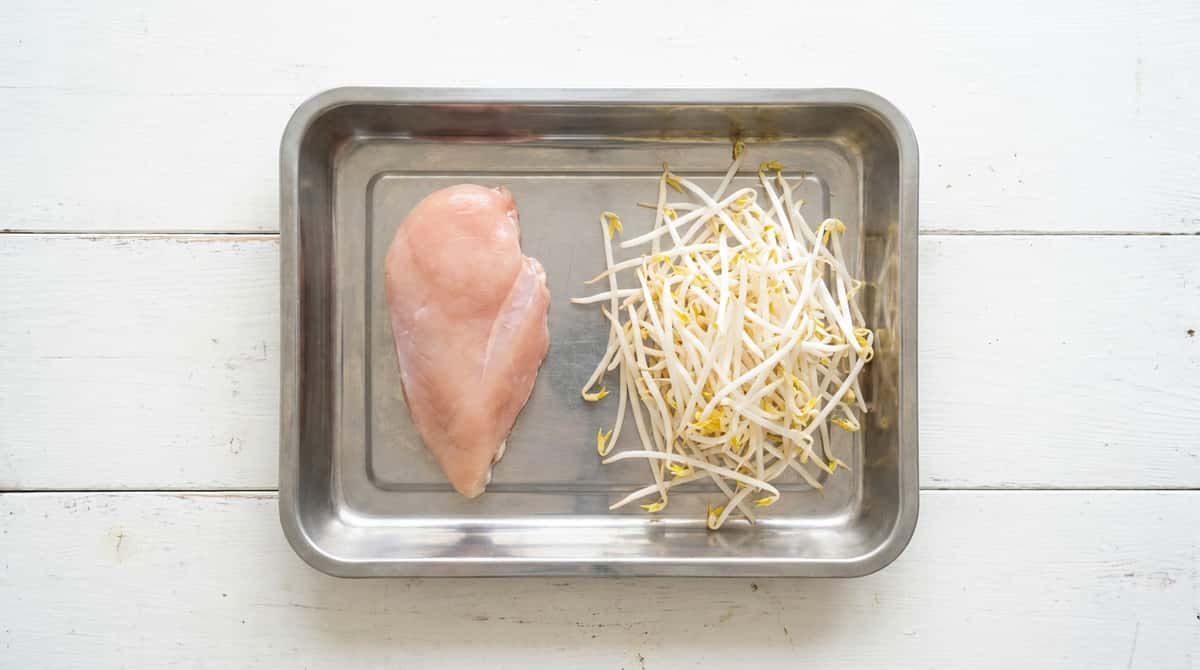 鶏むね肉ともやしの焼肉タレ漬け（材料）
