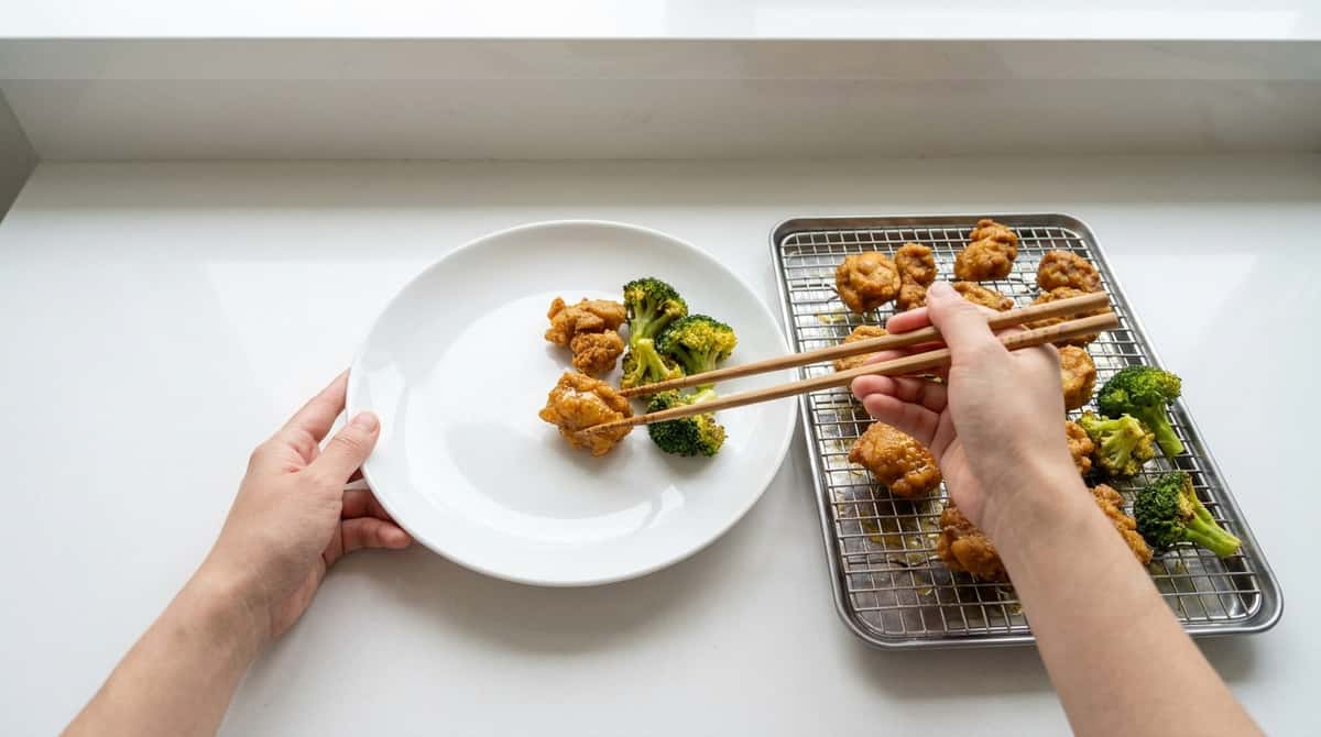 鶏むね肉とブロッコリーのさっぱりカレー唐揚げ（完成イメージ）