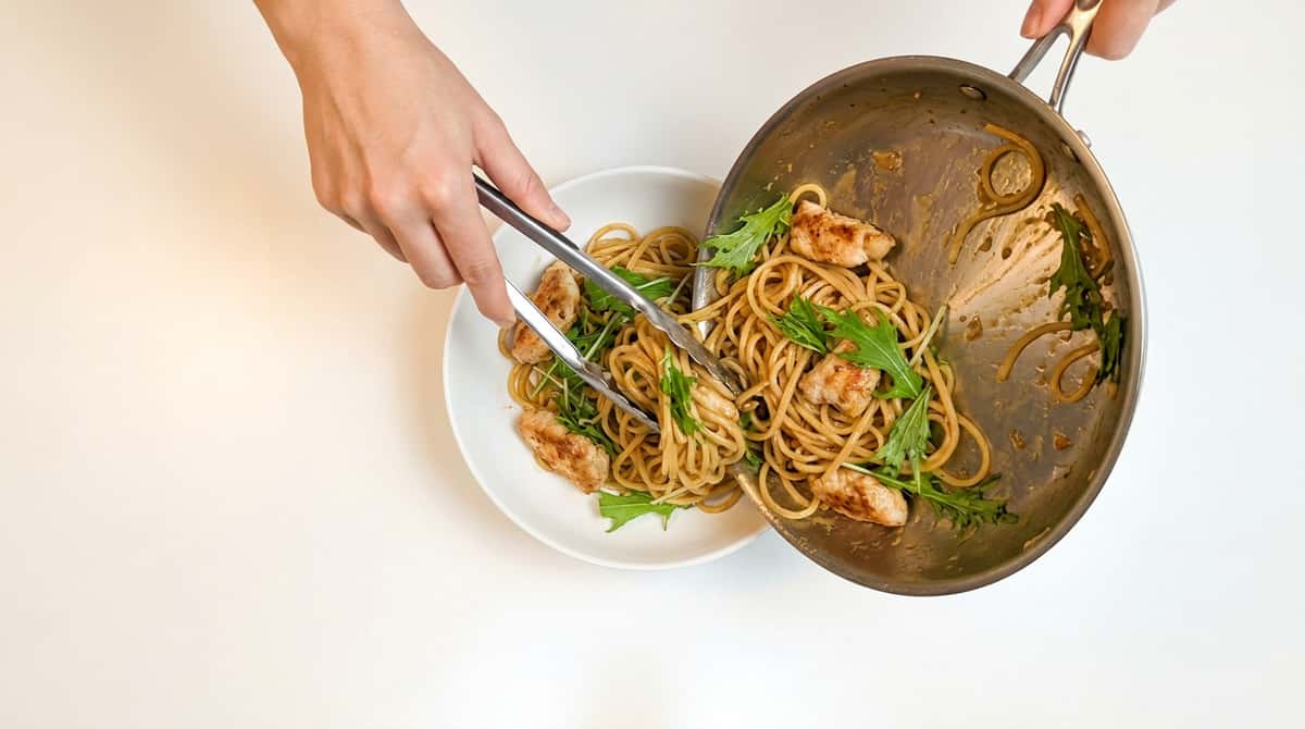 鶏むね肉と水菜のさっぱり味噌パスタ（完成イメージ）