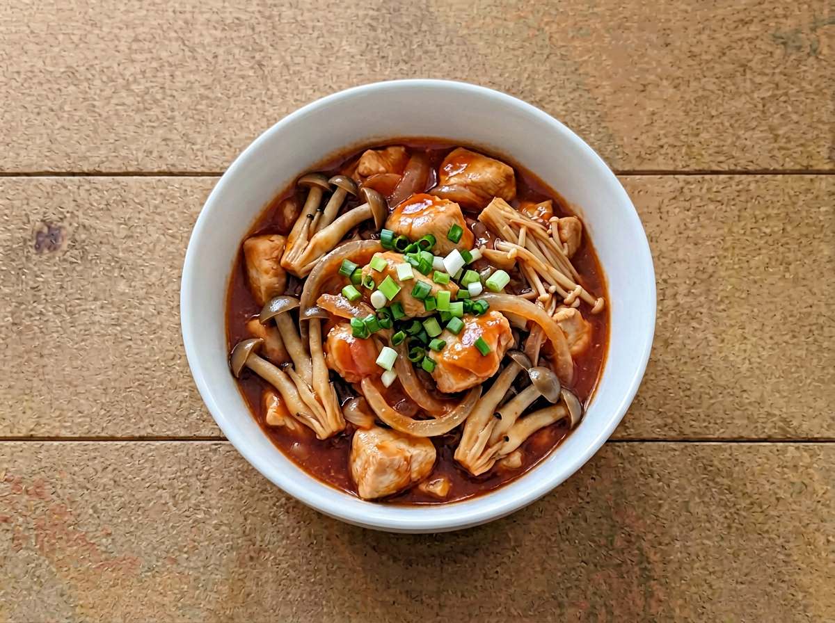 鶏むね肉ときのこのケチャップ煮