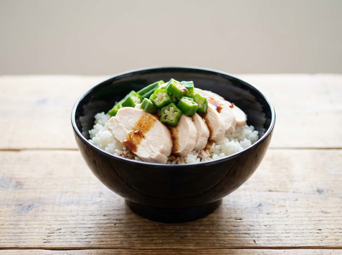 鶏むね肉とオクラのポン酢丼（糖質オフ）