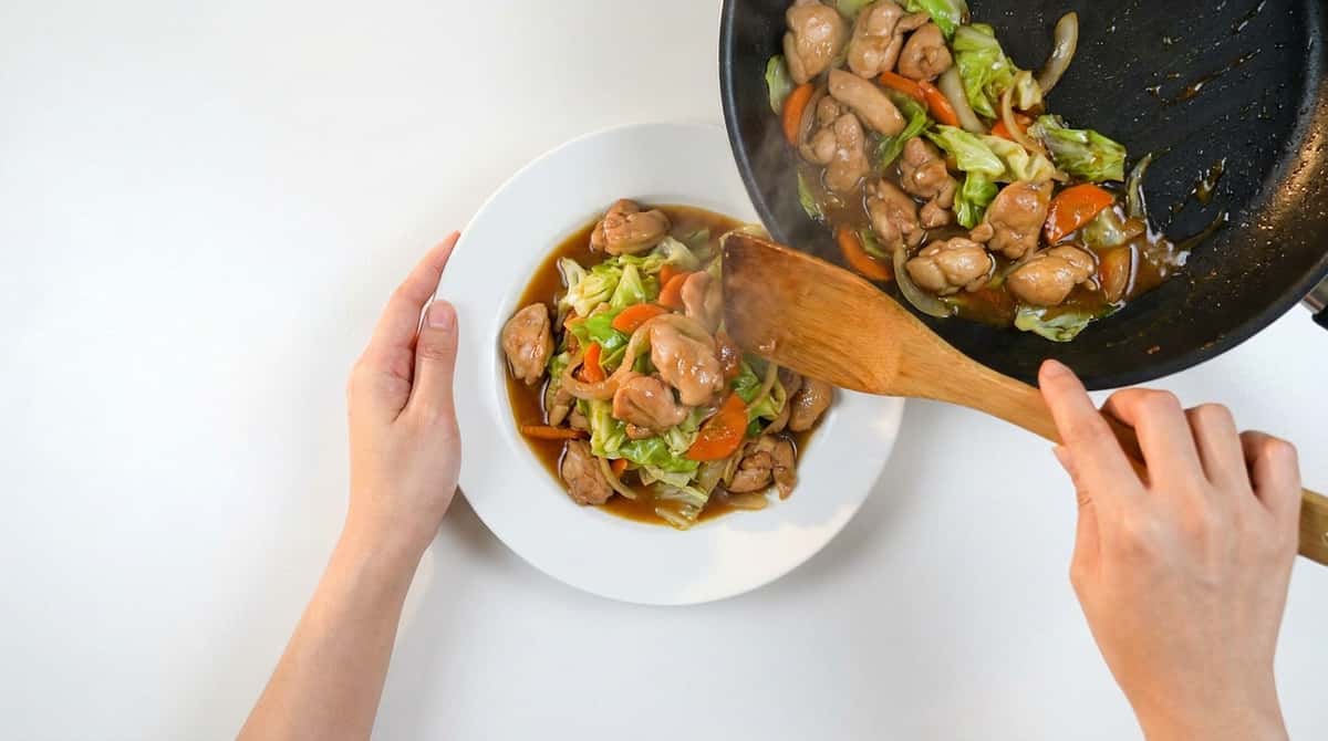 鶏ひき肉とキャベツの鶏がら旨炒め（完成イメージ）