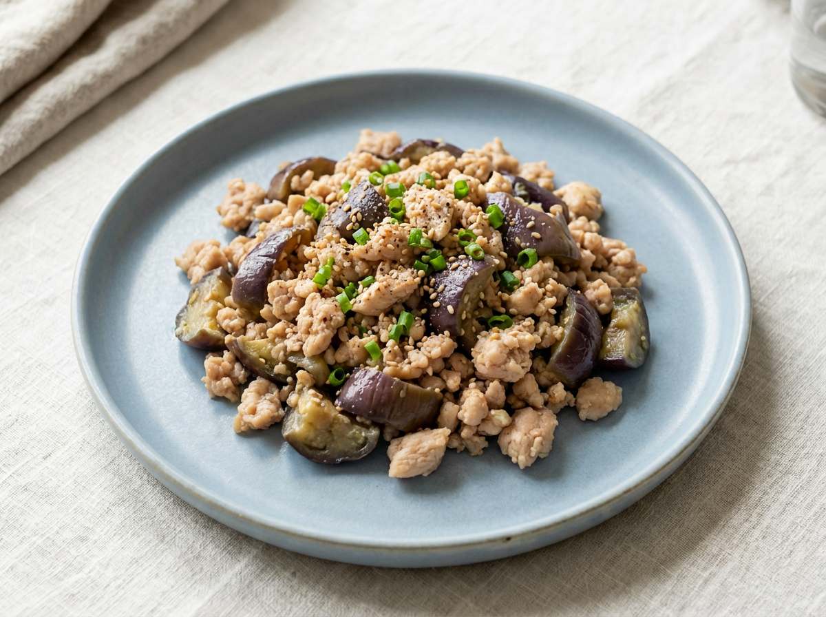 鶏ひき肉となすの塩こしょう和えボウル