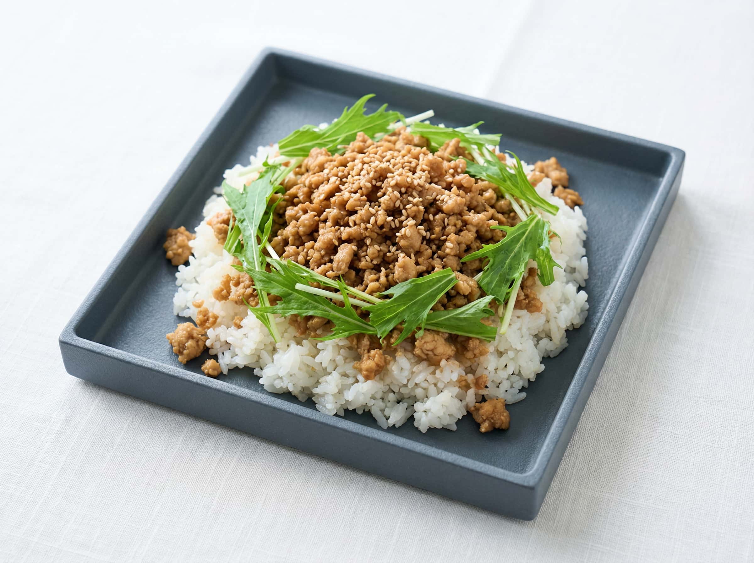 鶏ひき肉と水菜のめんつゆそぼろ丼（ダイエット）
