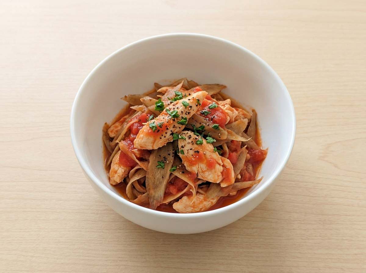 鶏ささみとごぼうのトマト缶蒸し