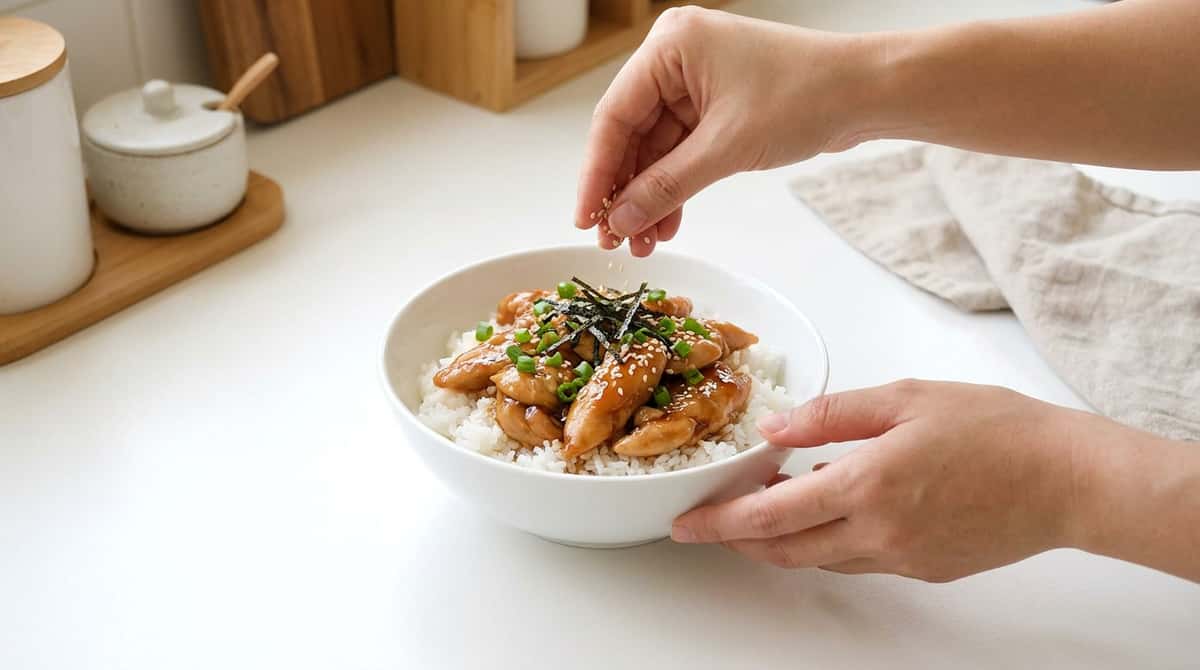 鶏ささみと長ねぎのオイスター糖質オフ丼（完成イメージ）