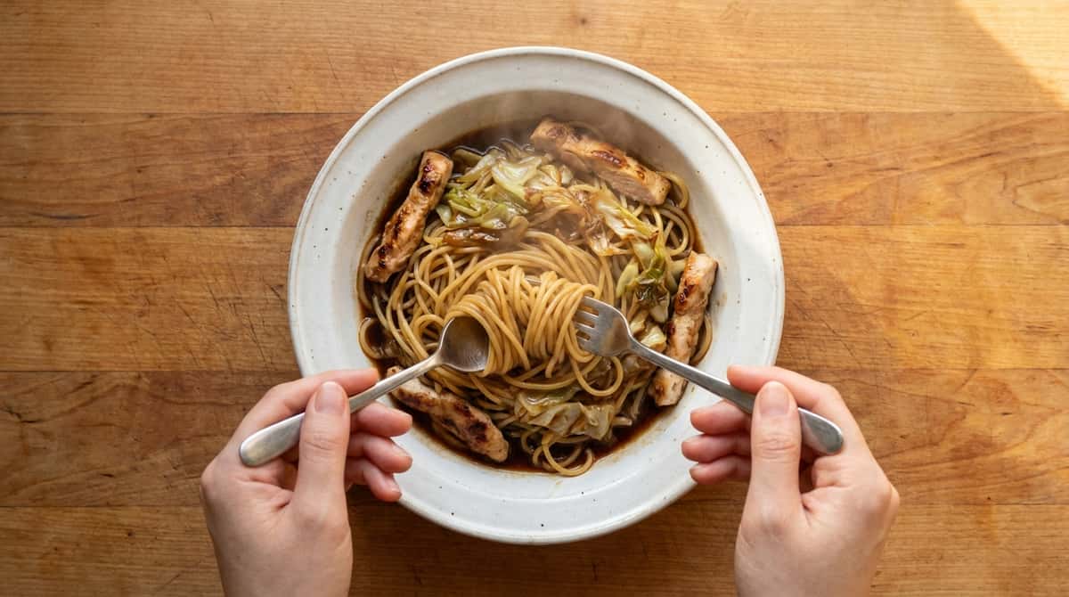 鶏もも肉とキャベツの焼肉だれさっぱりパスタ（完成イメージ）