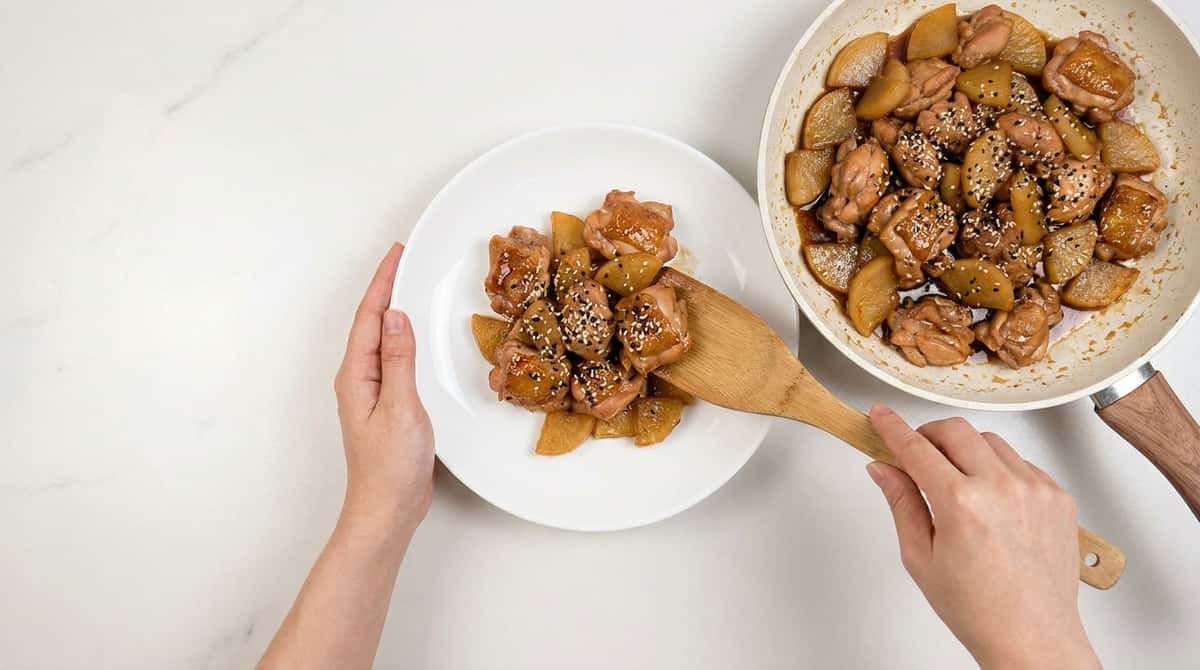 鶏もも肉と大根のしょうゆ香る高タンパク炒め（完成イメージ）