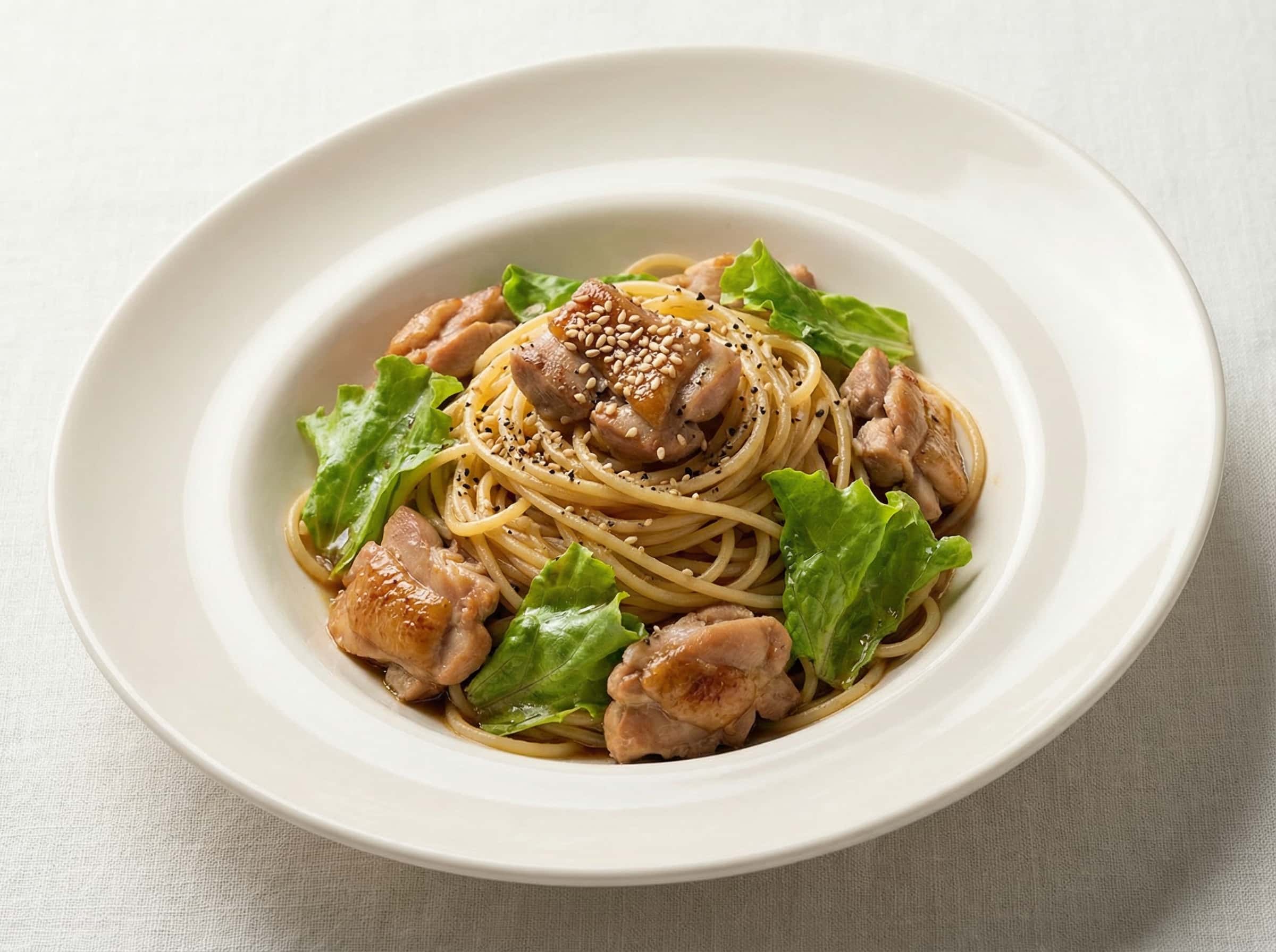 鶏もも肉とレタスのめんつゆ和風パスタ（作り置き）