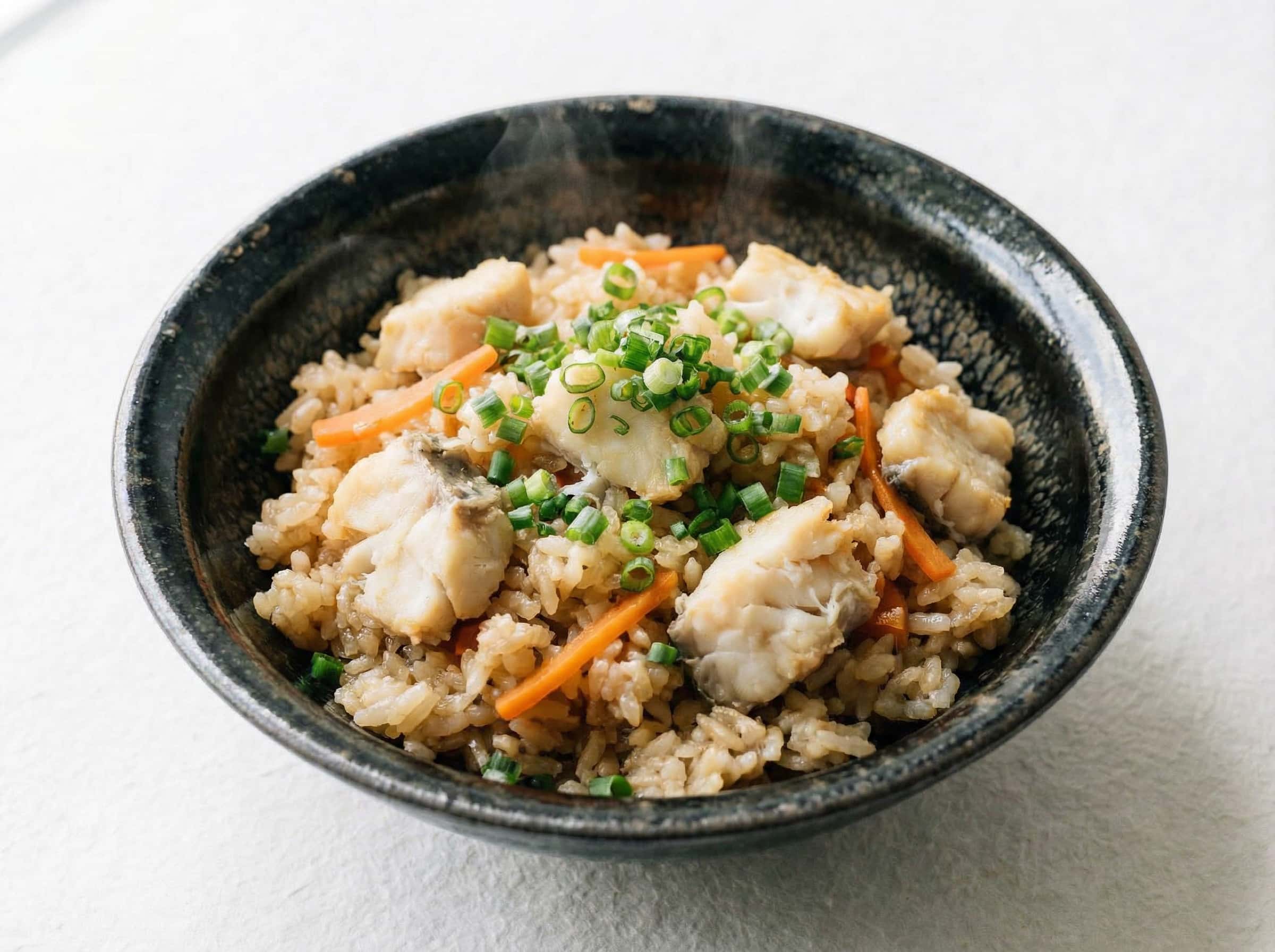 タラとにんじんの味噌炊き込みご飯