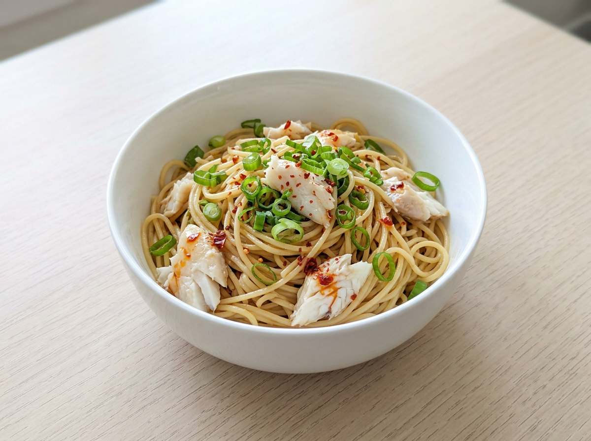 タラと長ねぎのピリ辛めんつゆパスタ