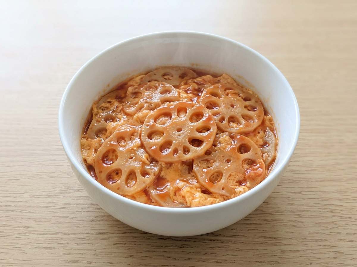 卵とれんこんのケチャップ蒸し