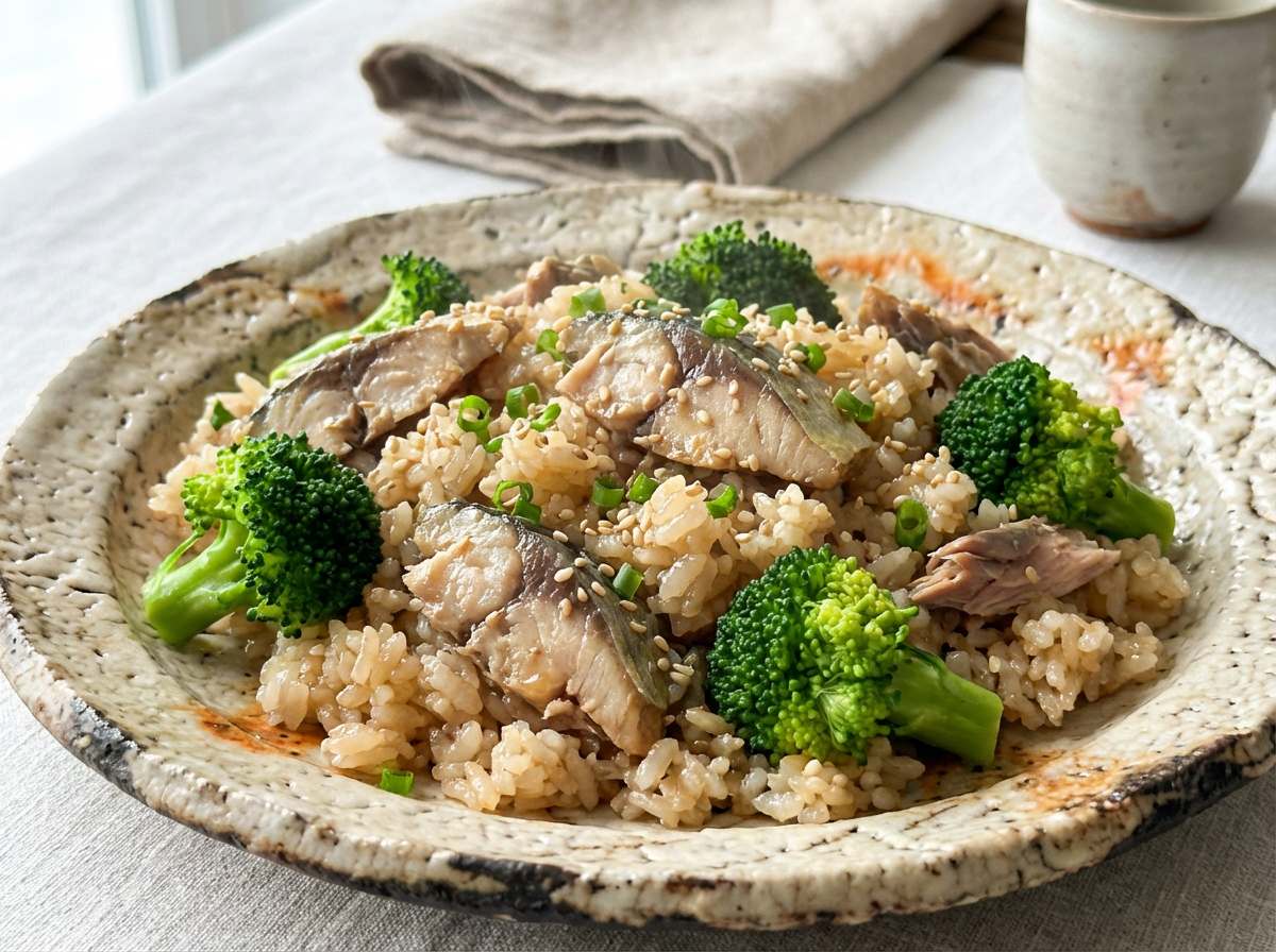 サバとブロッコリーのピリ辛バター醤油炊き込みご飯