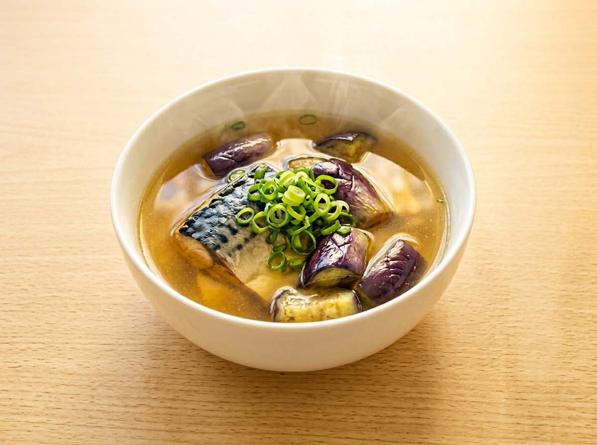 サバとなすの鶏ガラスープ