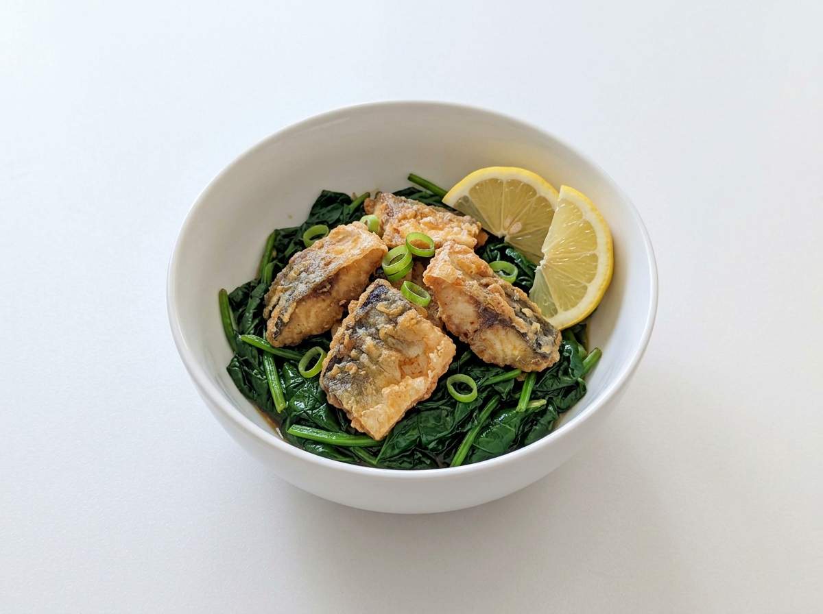 サバの香ばし揚げ ほうれん草バター醤油添え