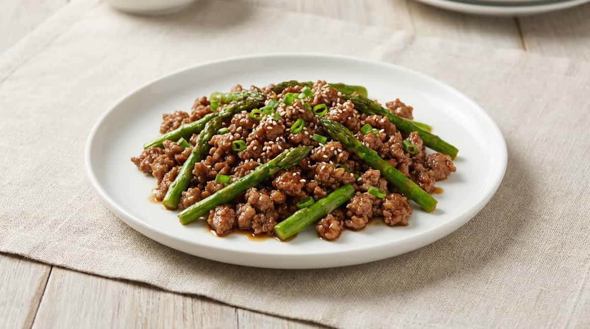 合いびき肉とアスパラの醤油焼き【簡単フライパンレシピ】（完成イメージ）