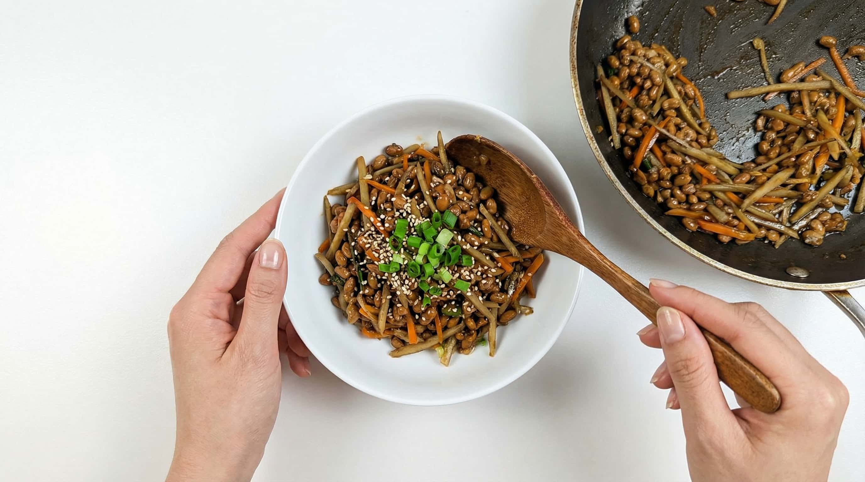 納豆とごぼうのピリ辛ポン酢炒め（完成イメージ）