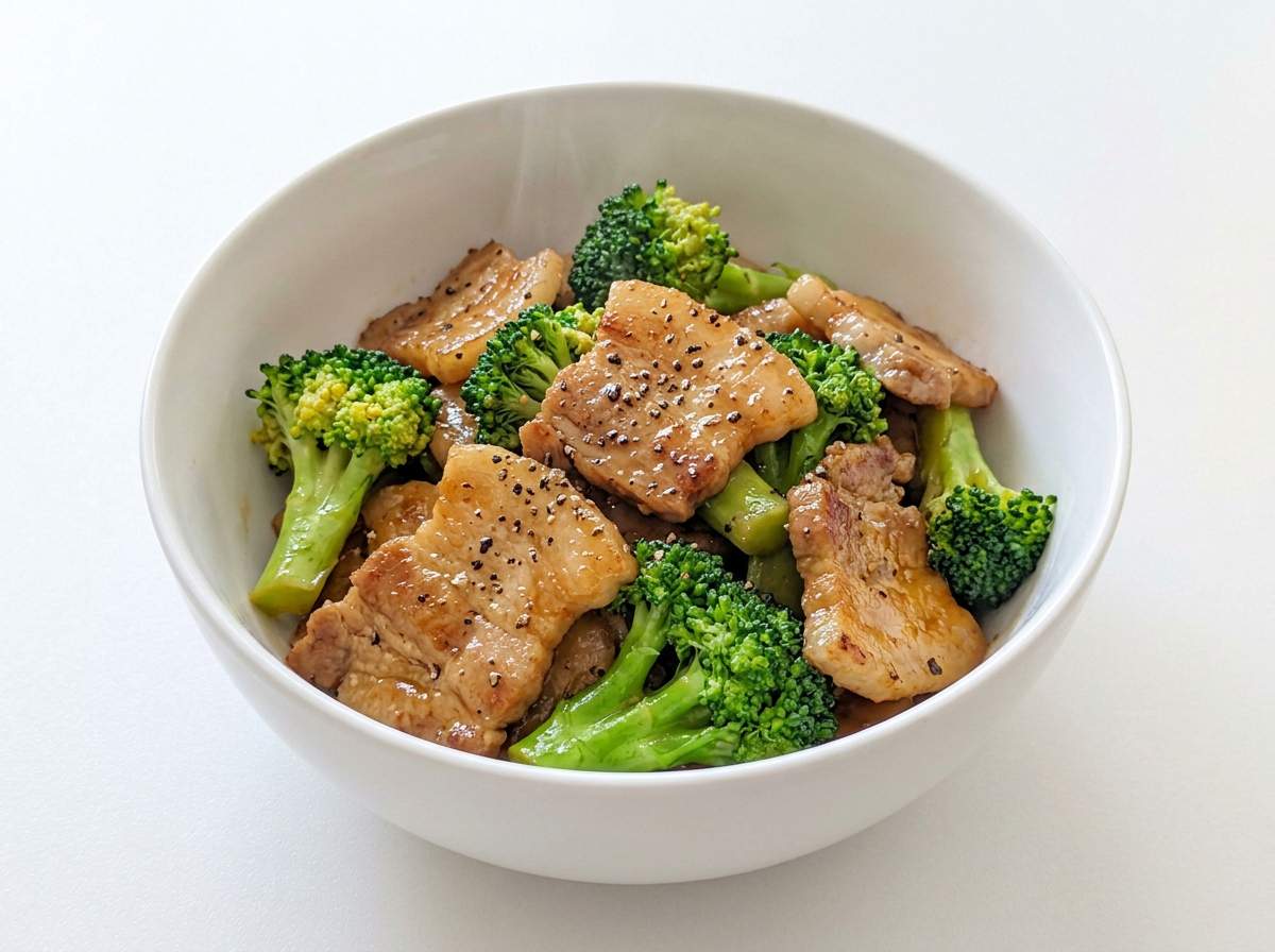 豚バラとブロッコリーのバター醤油煮