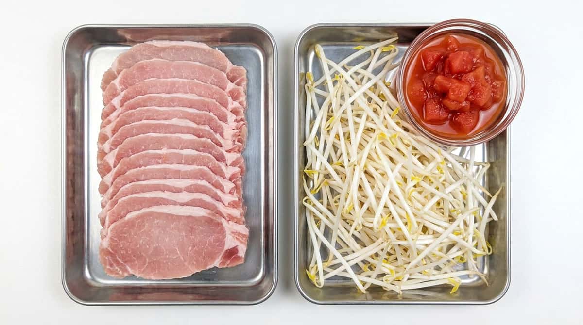 豚ロースともやしのトマト揚げ（材料）