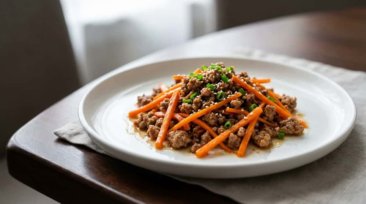豚ひき肉とにんじんのピリ辛甘酢和え（完成イメージ）