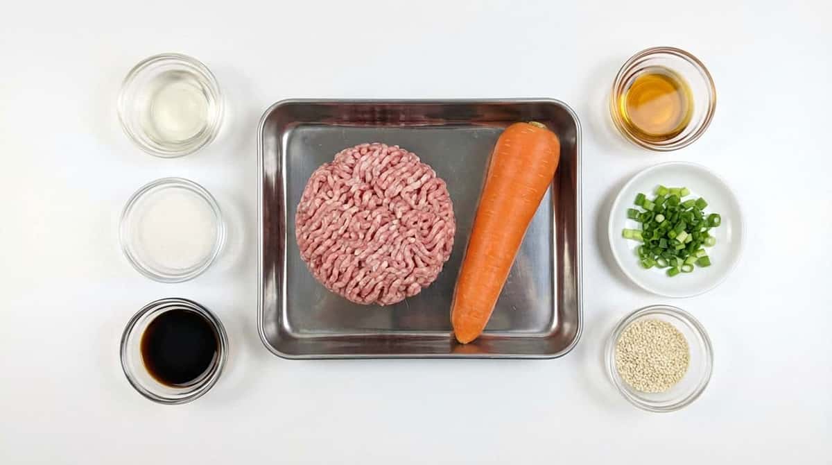 豚ひき肉とにんじんのピリ辛甘酢和え（材料）