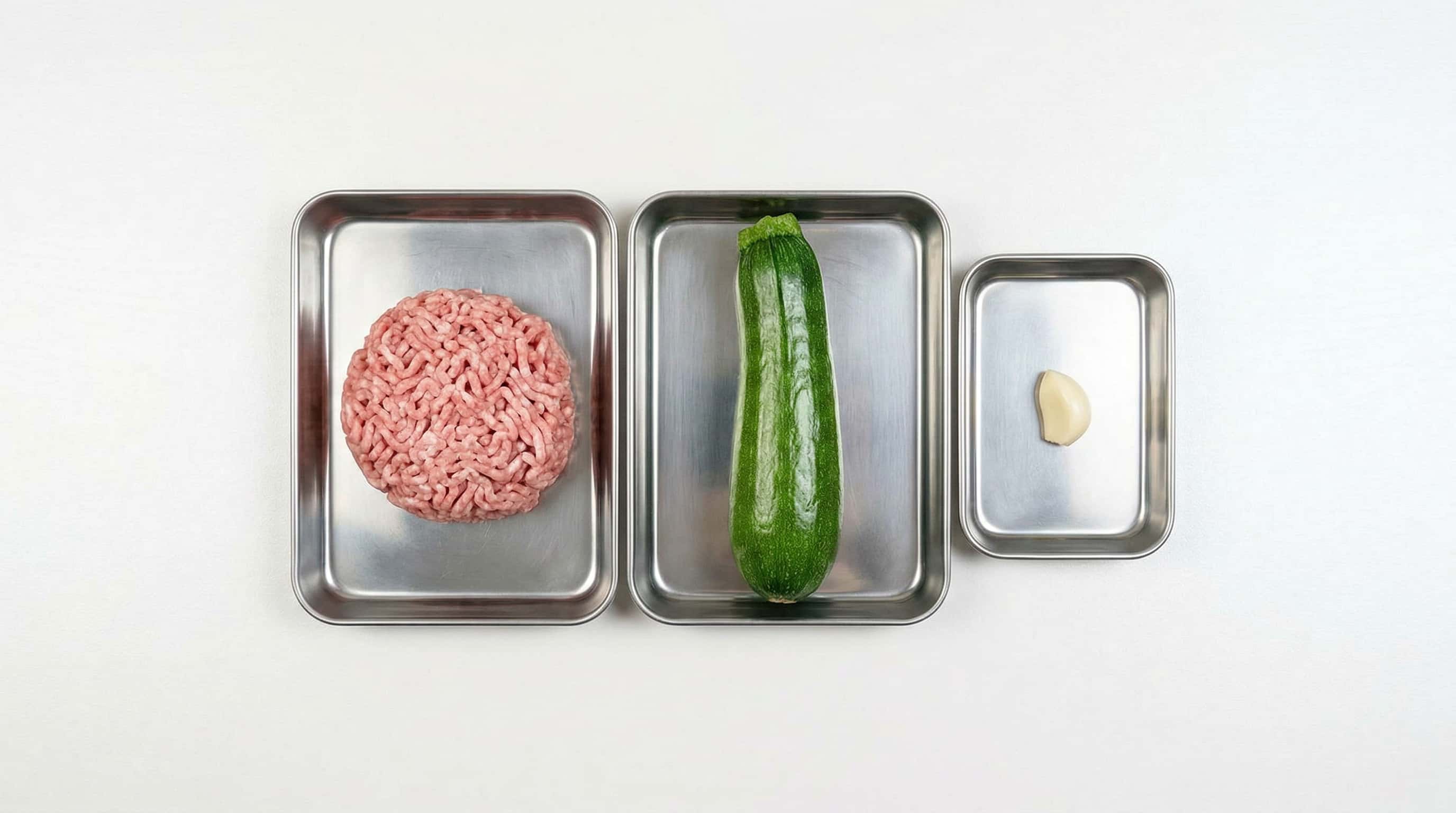 豚ひき肉とズッキーニの味噌パスタ（材料）