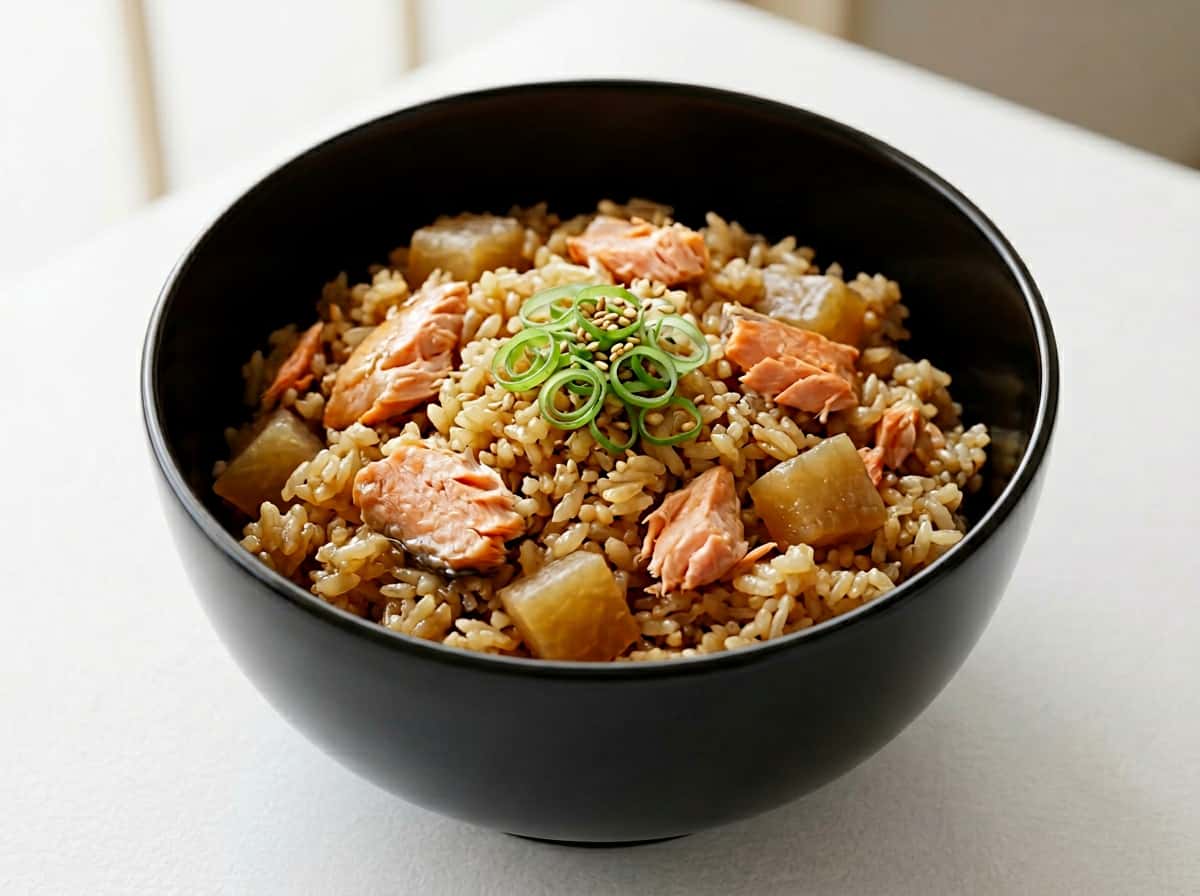 鮭と大根のめんつゆ炊き込みご飯（糖質オフ）