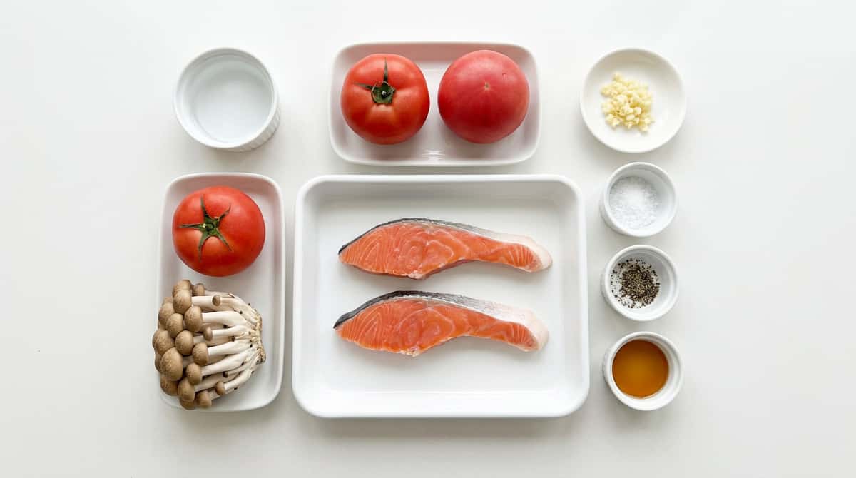鮭とトマトのごま油煮（糖質オフ）（材料）