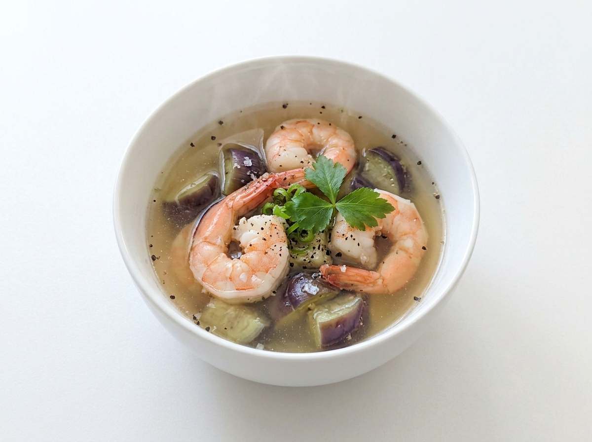 エビとなすの塩こしょうスープ