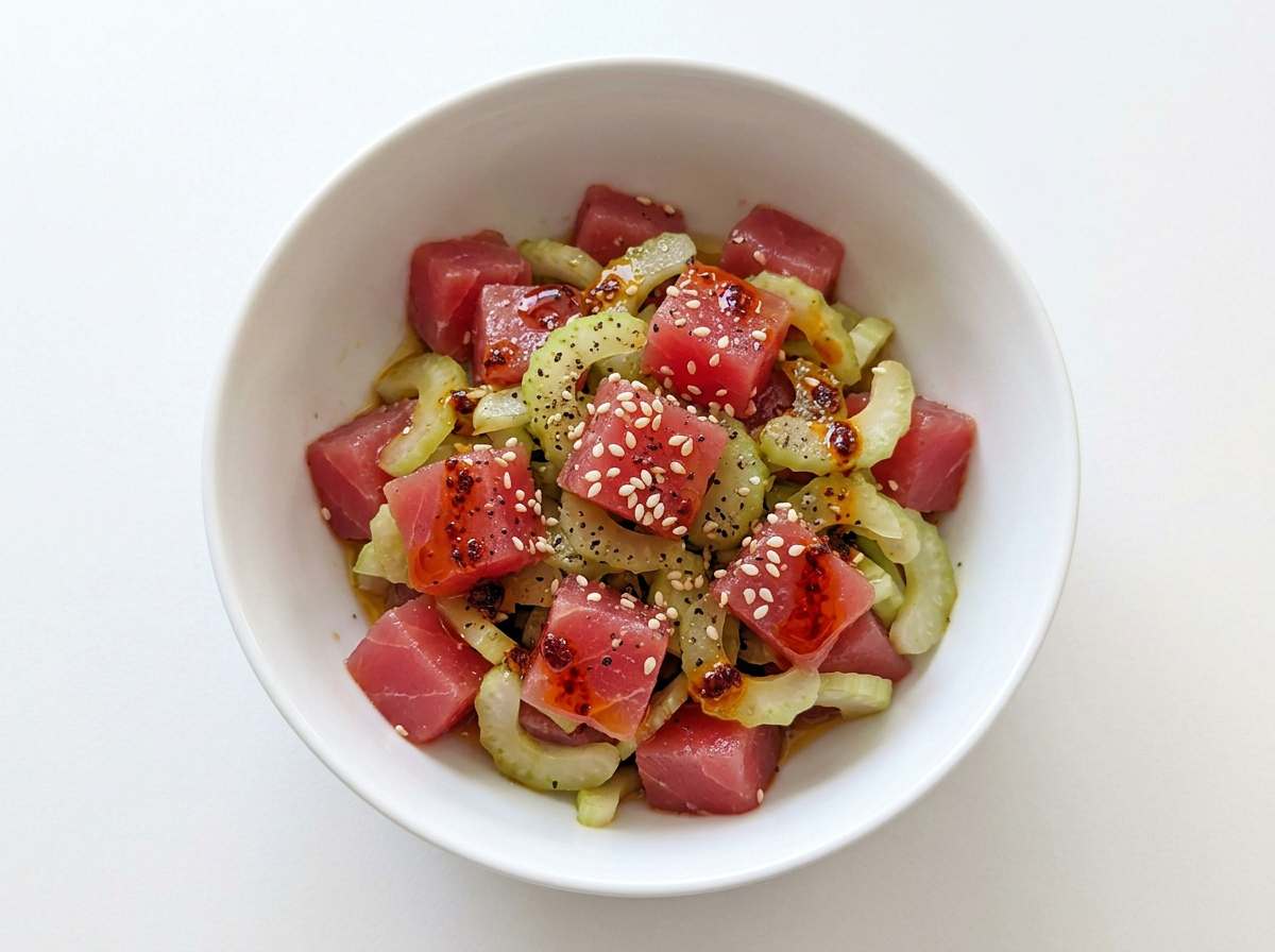 マグロとセロリのピリ辛和え